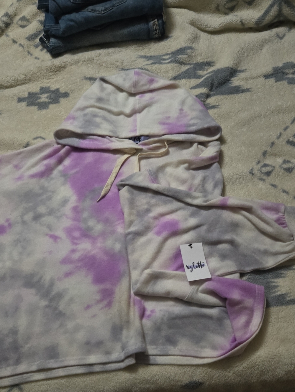 Kohl's Cream & Lavender Tie-Dye Hooded Lounge Top